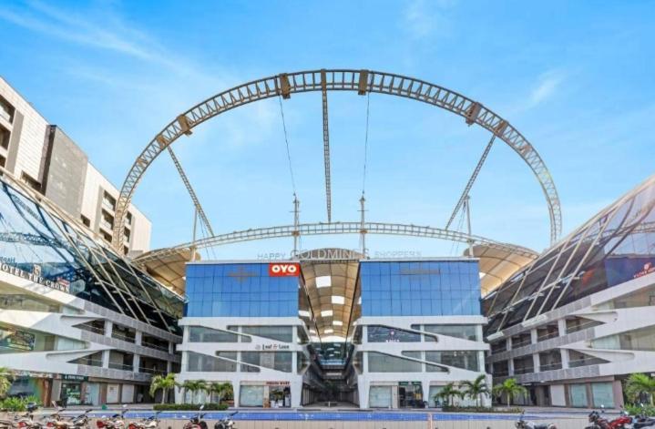 V Love Hotel Surat Exterior photo